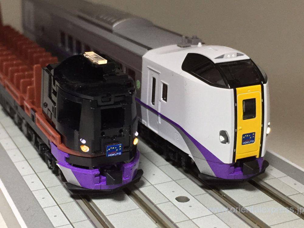 キハ261系1000番台 新塗装 スーパー北斗編成で入線です。TOMIX 98232