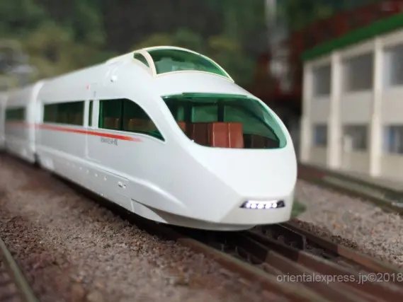 小田急ロマンスカー50000形VSEが入線しました。TOMIX 92754 | NGaugeJP