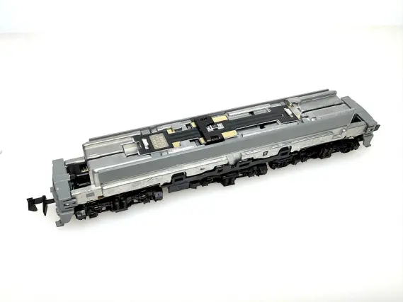 EF81 408 JR貨物試験塗装機が入線です。ホビーセンターカト 3066-S