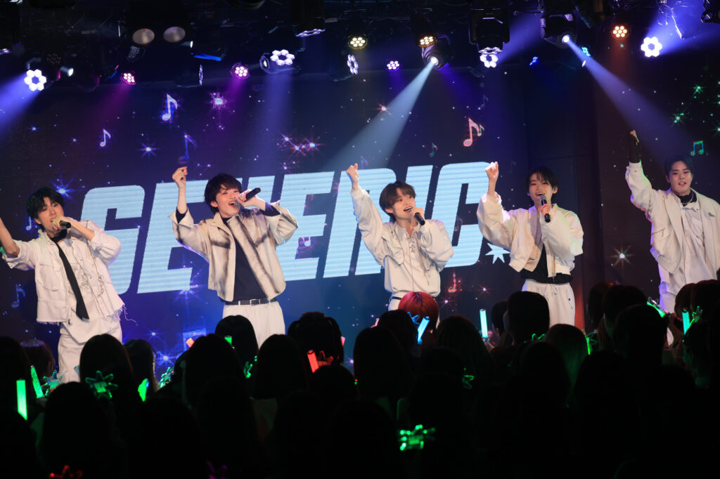 ボーイズグループプロジェクトから結成された SEVENIC（セブニック