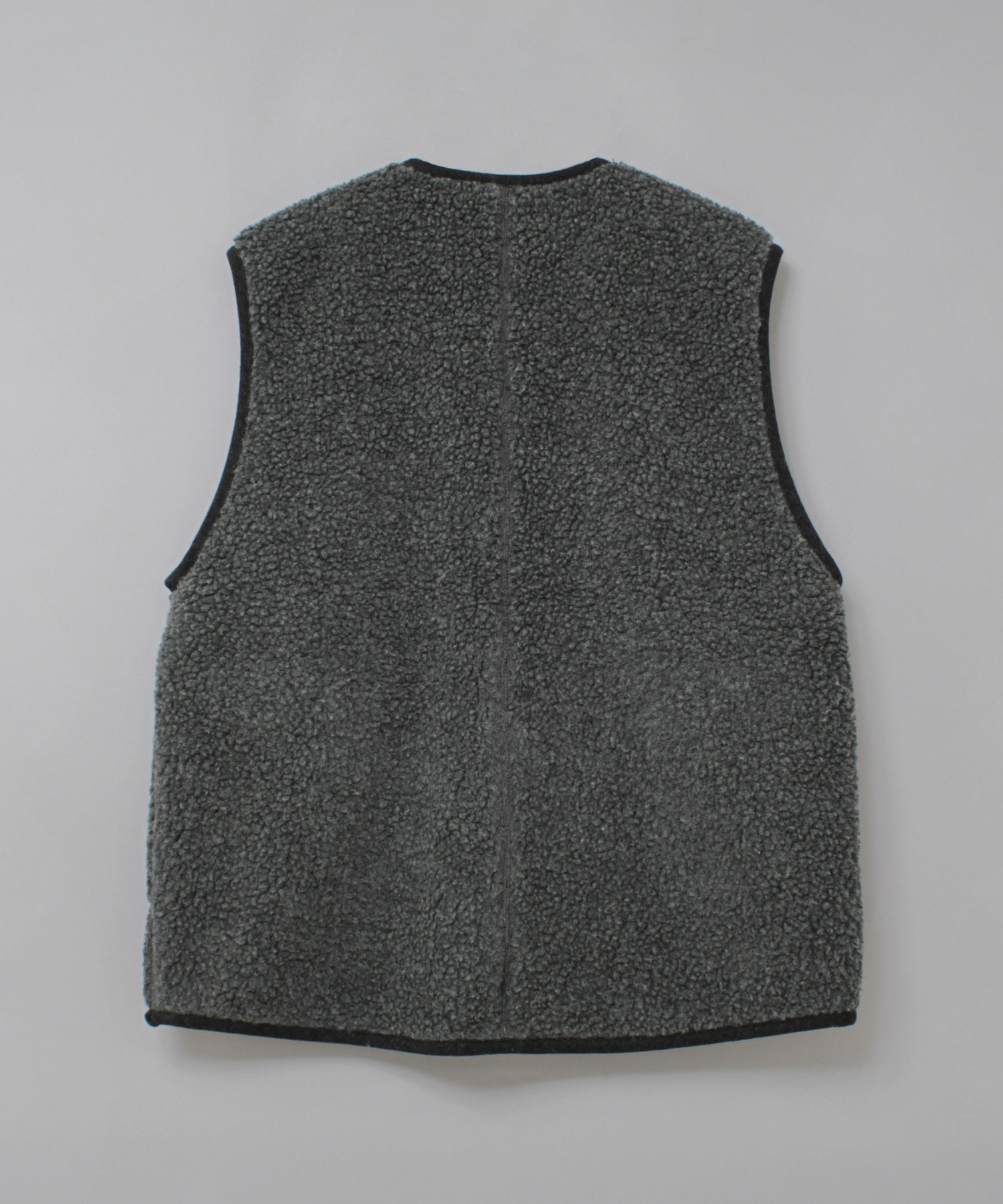 V0169 ウールボアベスト(F チャコール): アウター - RNA ONLINE STORE