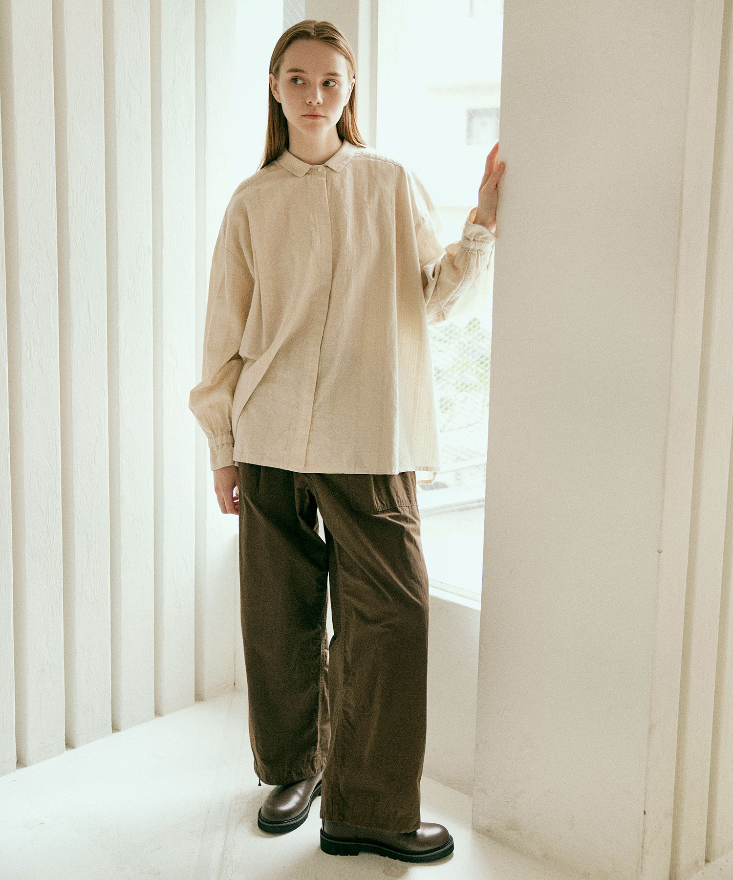 B2844 コットンリネンジャガードストライプシャツブラウス(M グレー