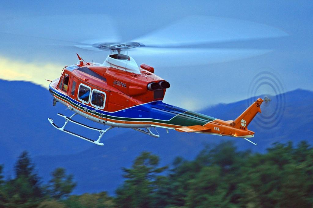 長野の9人乗り防災ヘリ墜落3人死亡、100人態勢で捜索再開（Yahoo