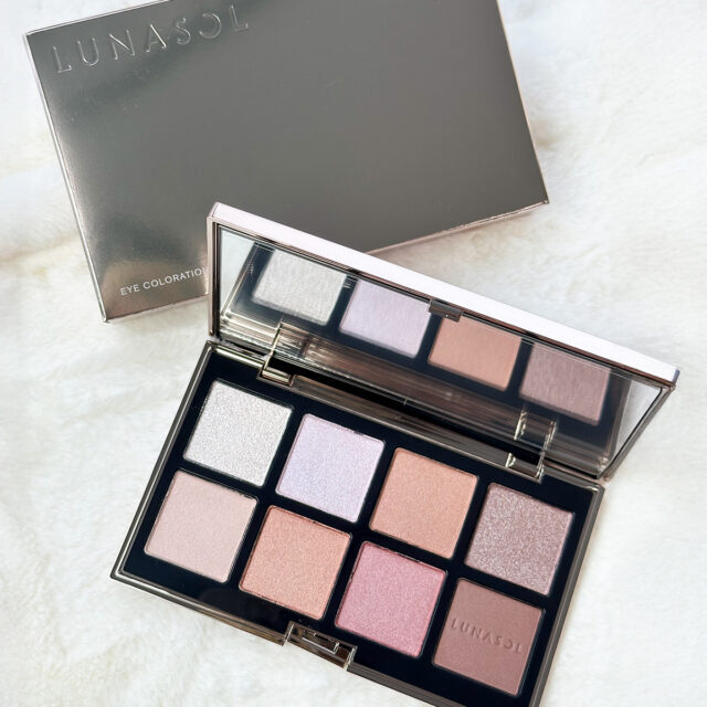 ルナソル・クリスマスコフレ】メイクを幅広く楽しむことができる