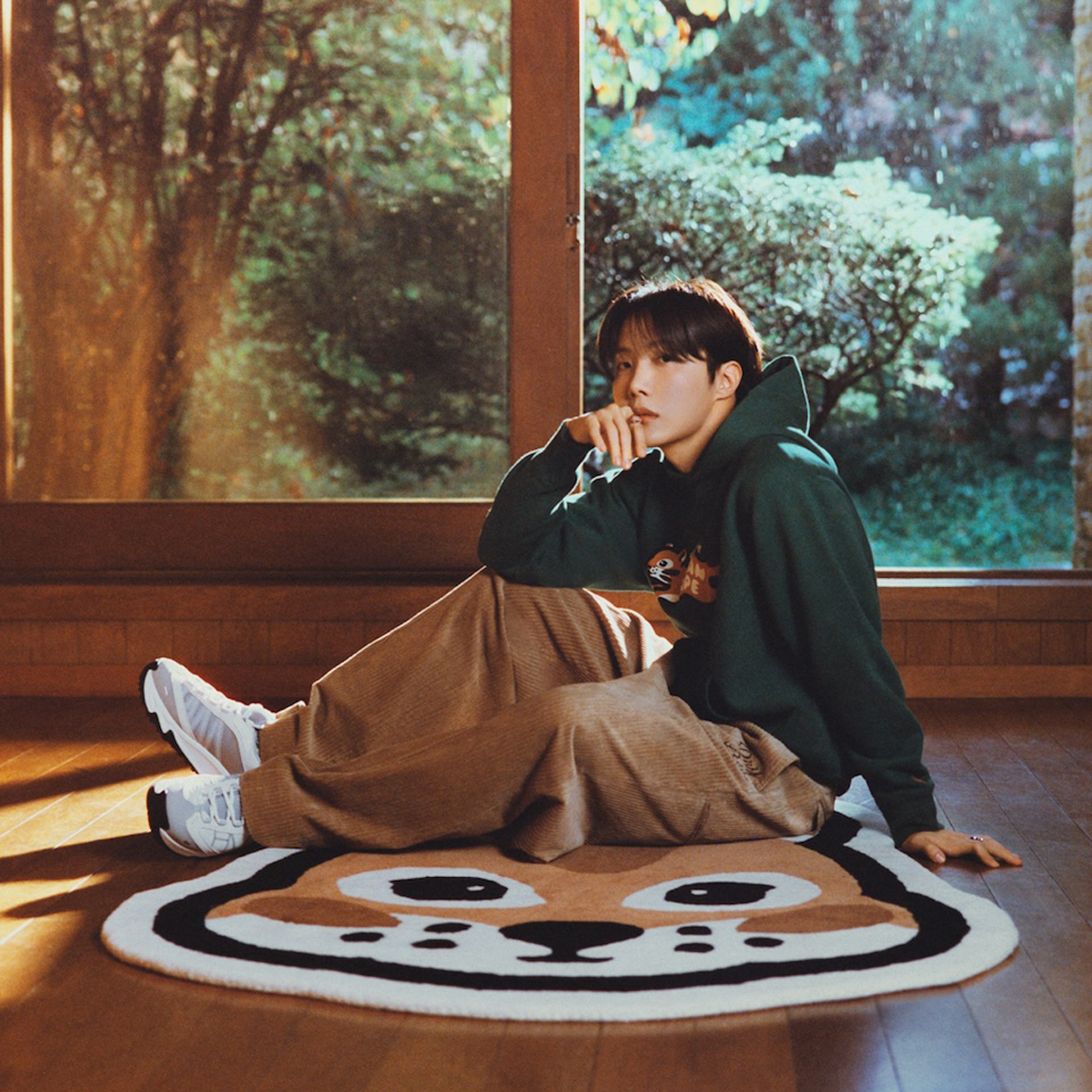 ヒューマンメイド」とBTSのj-hopeがコラボ ジャケットやラグなど全10型