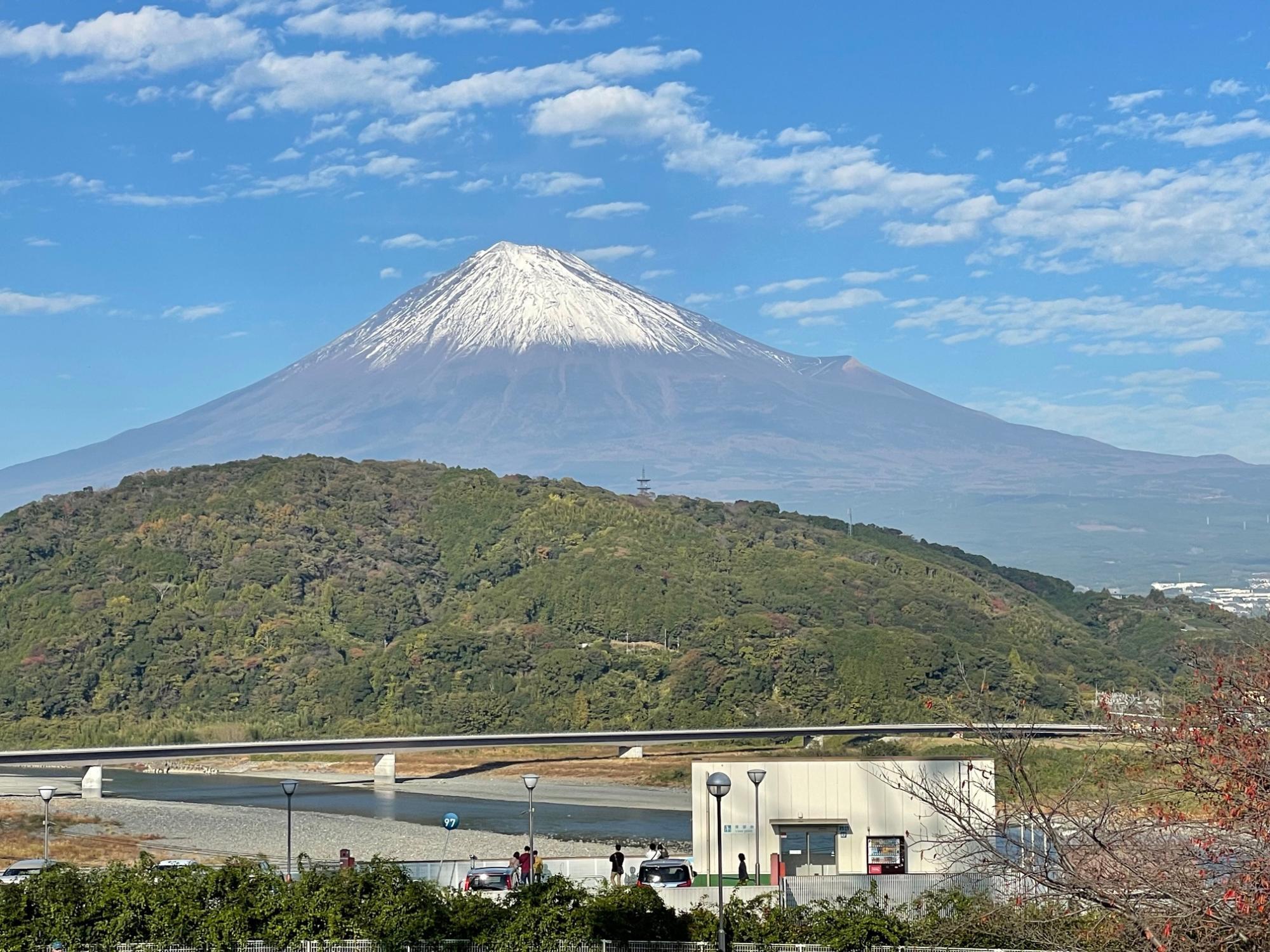 富士市】選び抜かれたの富士の絶景が80点「伝説の富士山展示会」が12月