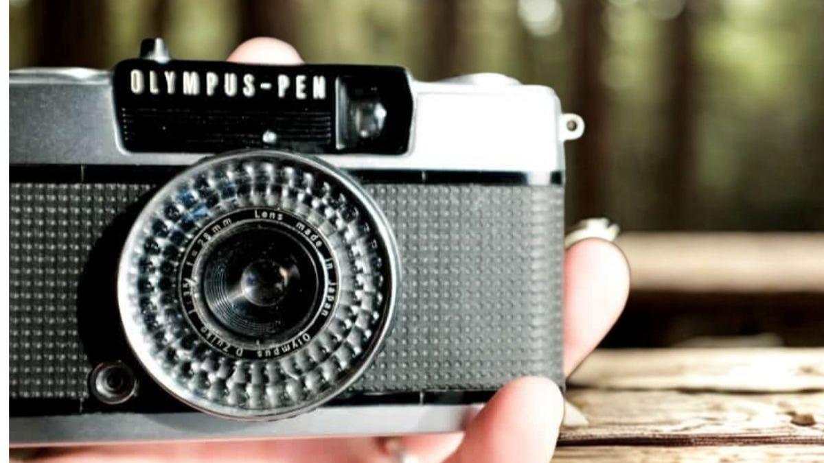 フィルムが倍撮れる！ちょっとクセになるハーフカメラ「PEN EE-3