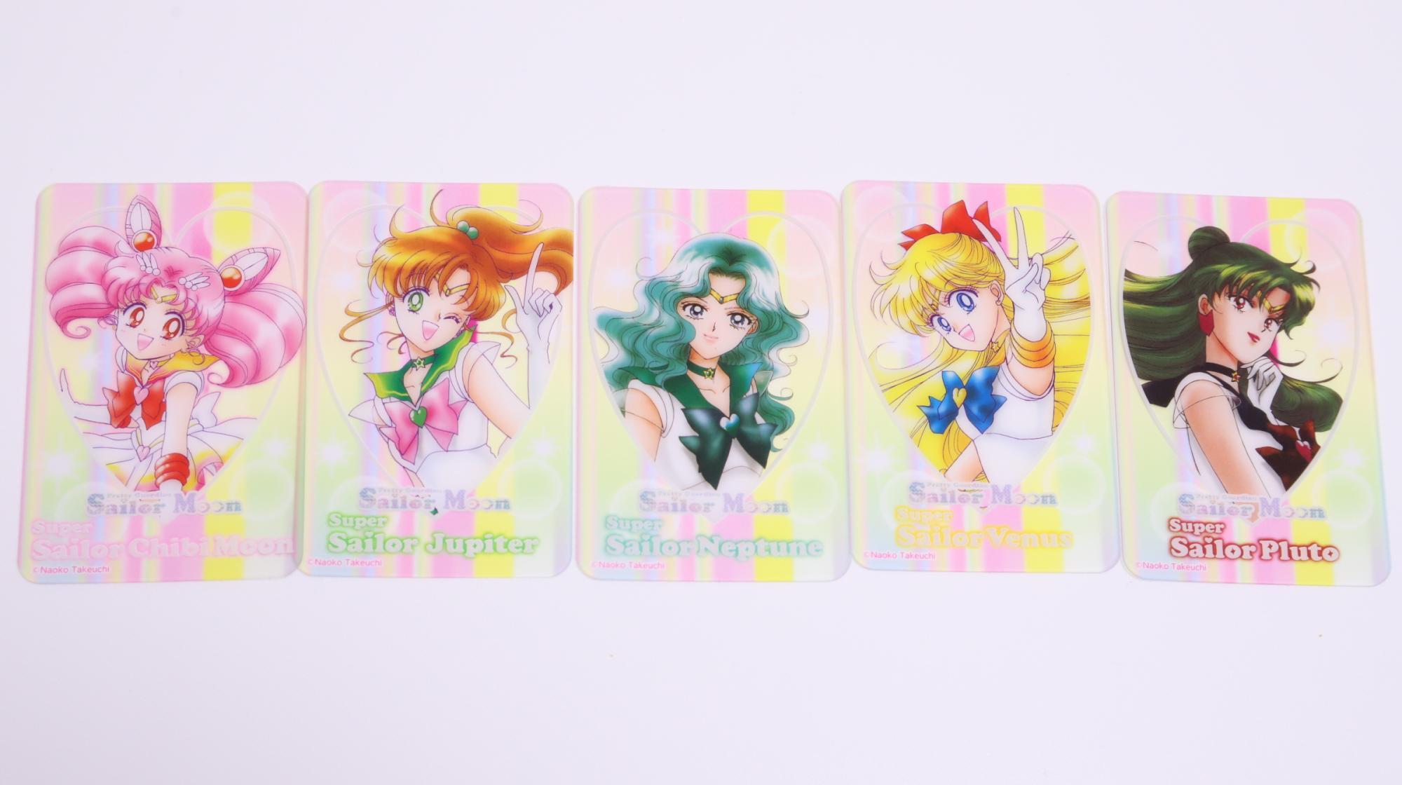 セーラームーン】コンビニ限定「きのこの山」と「たけのこの里」全5種