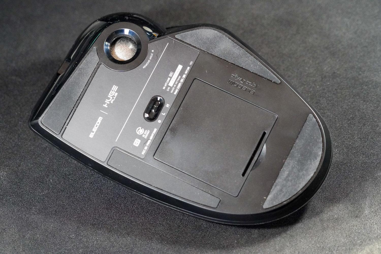 レビュー】エレコム、8年ぶりの大型トラックボールマウス「HUGE PLUS