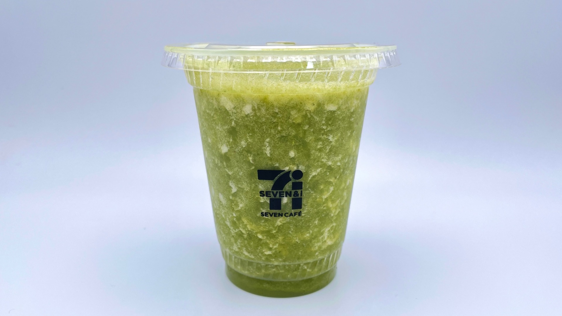 セブンの店舗限定「グリーンスムージー」を飲んでみた感想（進撃の