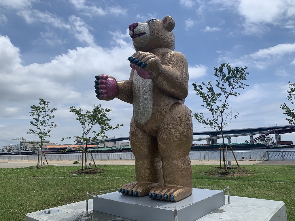 神戸市】映えポイント誕生！ HAT神戸なぎさ公園内に、でっかい熊さん