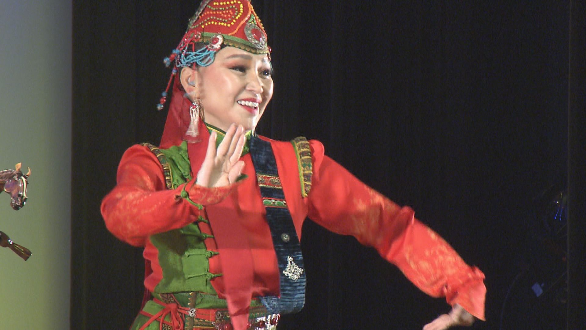 モンゴル民族音楽のコンサート開催 「ホーミー」「馬頭琴」で観客を