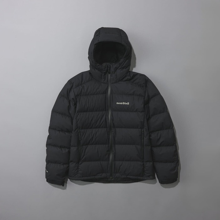 大人が買うべき「モンベル」の最強黒ダウン。最高クラスに軽くて暖かい