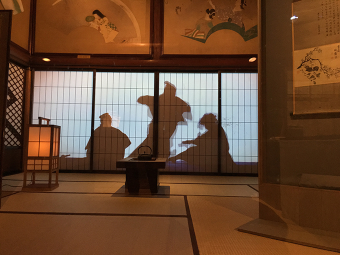 初公開！坂本家に受け継がれる12代酒井田柿右衛門による龍馬立像