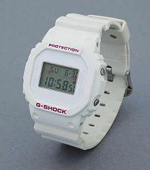 キュゥべえの顔が浮き上がる『まど☆マギ』G-SHOCKの発売が決定 | マイ