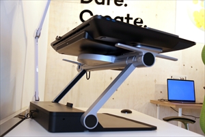 取り外し可能なPCと縦にもできるスタンドがクリエイティブ欲を刺激