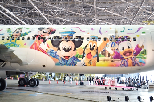 JALセレブレーションエクスプレス」就航! ディズニー35周年で初の