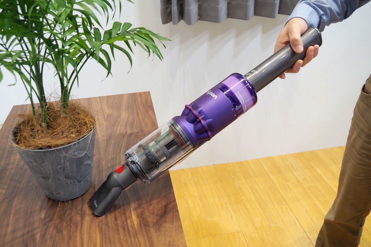 ダイソンの新型クリーナー「Omni-glide」- 全方向スイスイ動くダブル