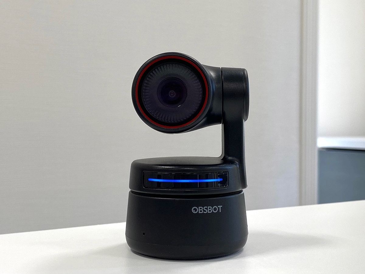 AIによる自動追尾が秀逸！ 4K解像度のWebカメラ「OBSBOT Tiny 4K」を
