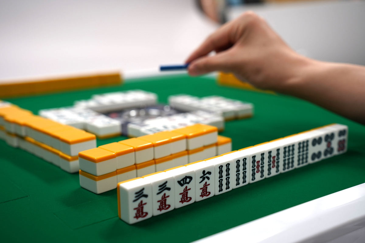 家庭向け全自動麻雀卓としては役満級!? 「AMOS JP-EX COLOR」を麻雀