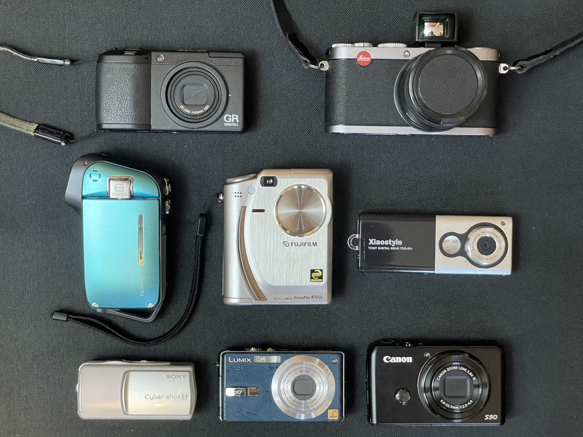 富士フイルム『FinePix 4700z』。23年前に買った“オールドコンデジ”を