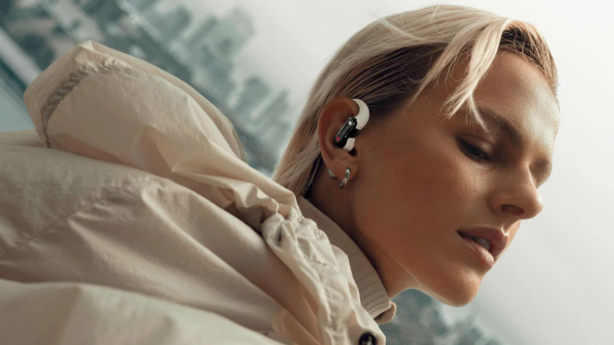 Nothing初のオープンイヤーイヤホン「Ear (open)」、日常にとけ込む