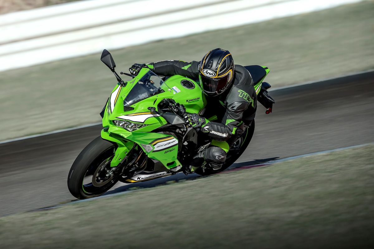 これぞ真のスーパースポーツ!】カワサキ「Ninja ZX-4R」のニューカラー