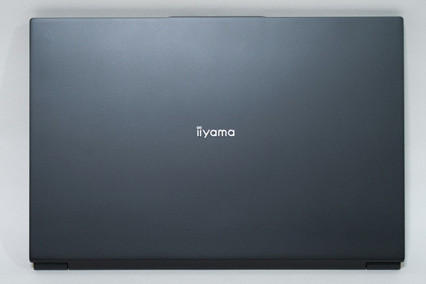 1kgを切る軽量な30周年記念ノートPCはコスパ抜群 | マイナビニュース