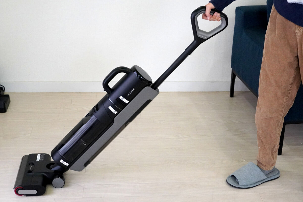 Dreameの最新掃除機は1台4役!? 強力な水拭き機能×手間のラクさを備えた