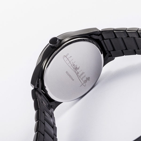 ひぐらしのなく頃に業』より竜宮レナと古手梨花のコラボ腕時計、バッグ