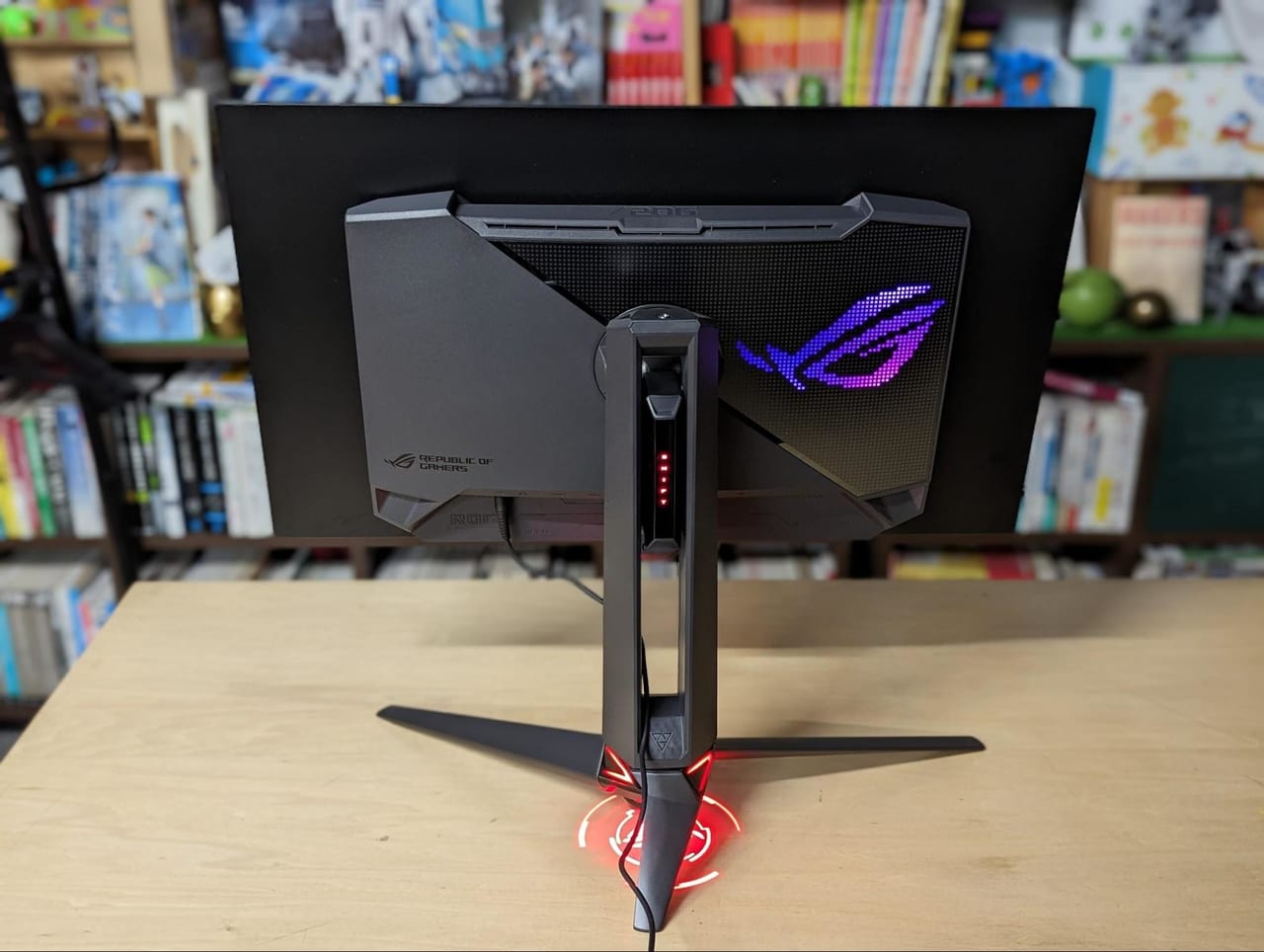 ASUSの有機ELゲーミングディスプレイ『ROG Swift OLED PG27AQDM』レビュー