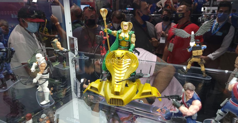 SDCC 2022 Serpentor With Air Chariot G.I. Joe Classified and Retro