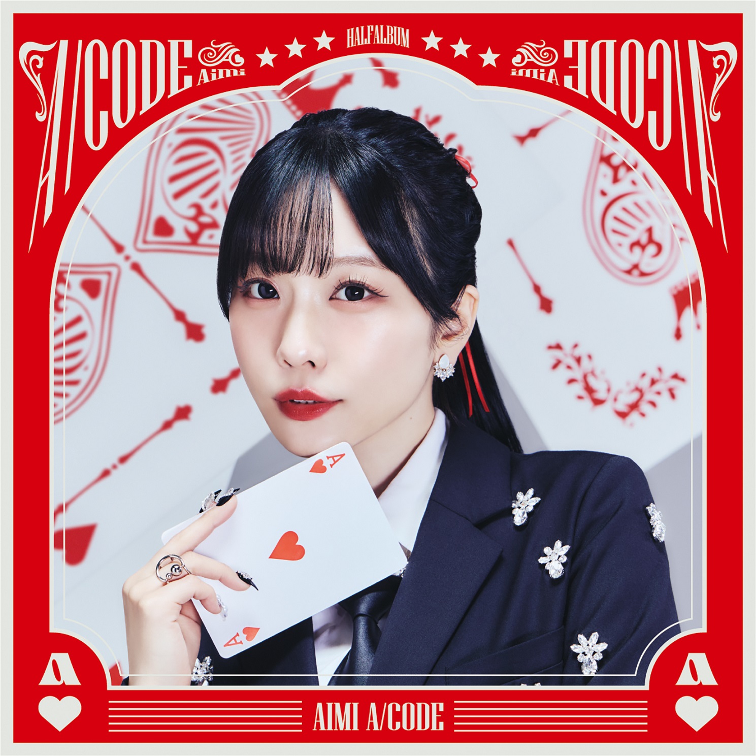 愛美、音楽の“新章”へ──1st HALF ALBUM『A/CODE』＆ワンマンツアー