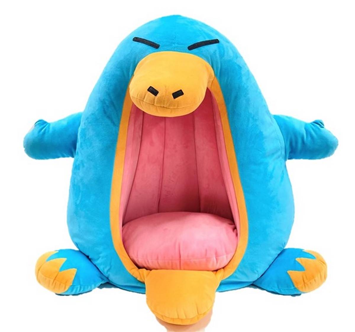 口を開けたイコちゃん」クッション 頭を入れて安眠？ | 鉄道ニュース