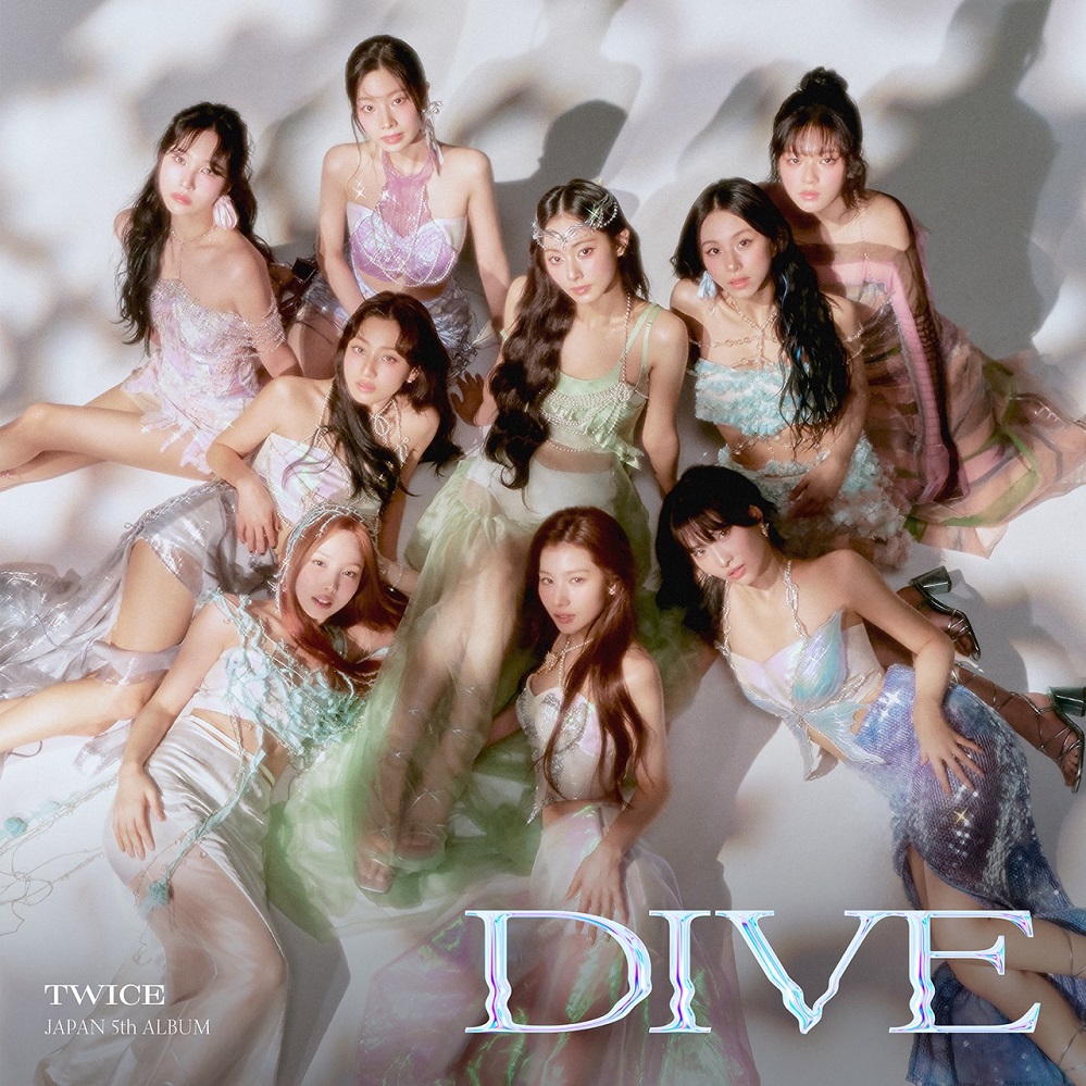TWICE、日本5枚目のアルバム『DIVE』ジャケット写真を公開！透き通る水