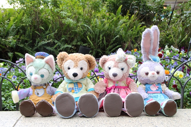 大きな“抱きまくら”にシェリーメイが仲間入り！ダッフィー最新グッズを