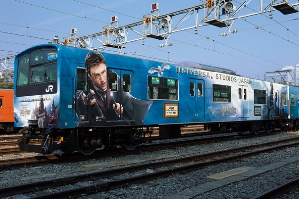 画像1 / 2＞JRゆめ咲線に『ハリー・ポッター』のラッピング車両が登場