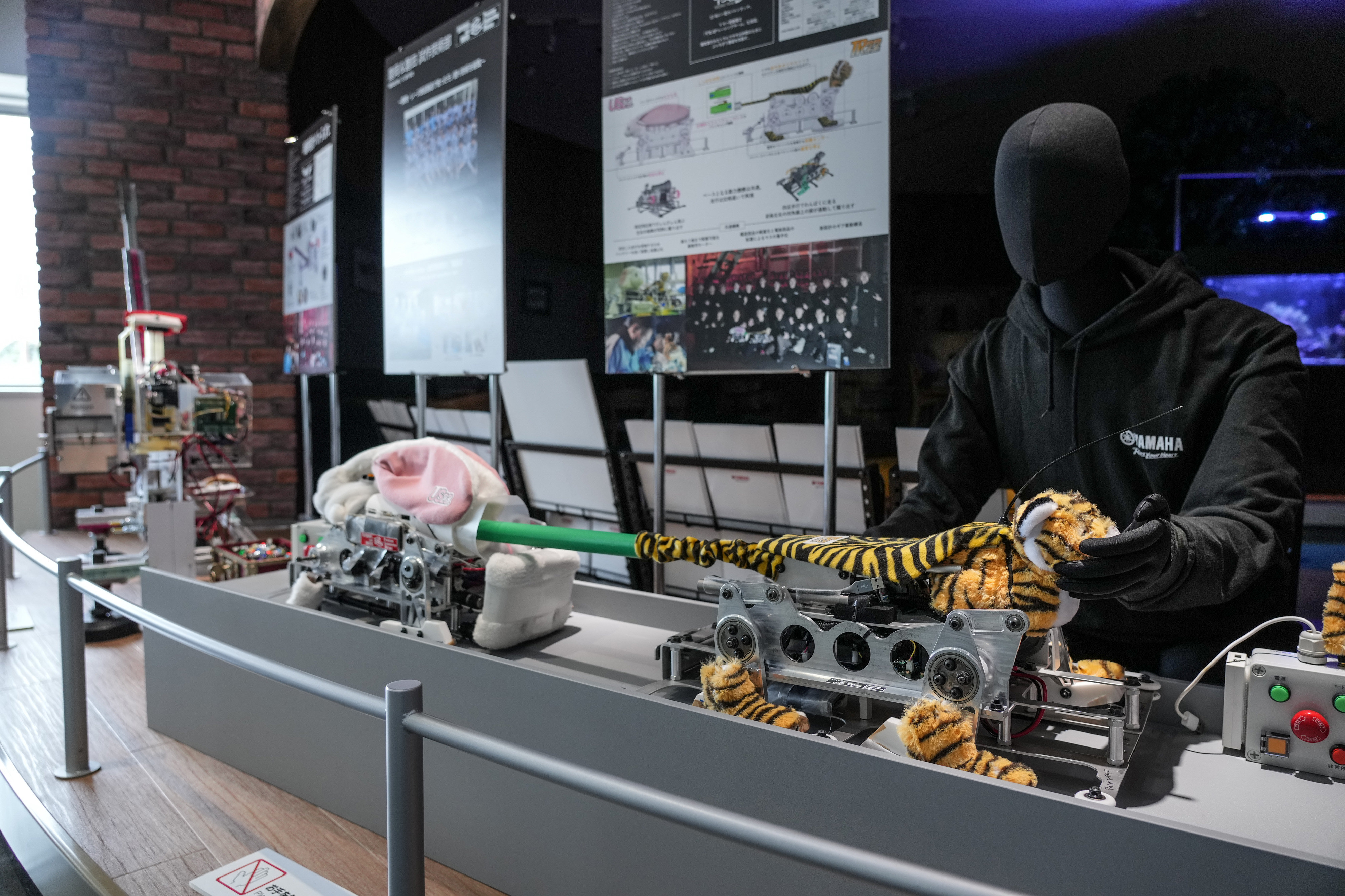 魔改造の夜」出場マシン、ヤマハ発動機コミュニケーションプラザに展示