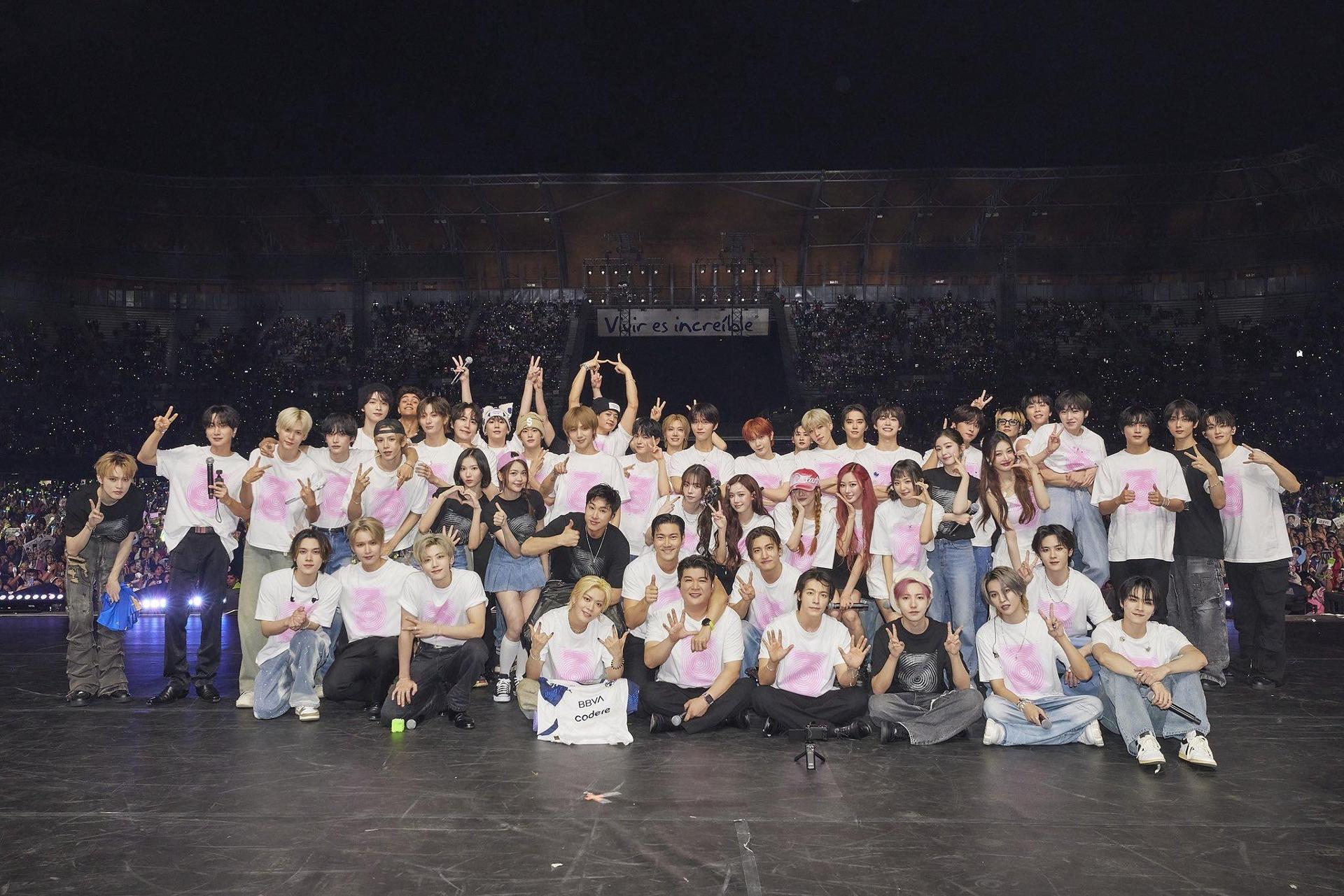 SMTOWN LIVE unites K-pop generations in Mexico after years of