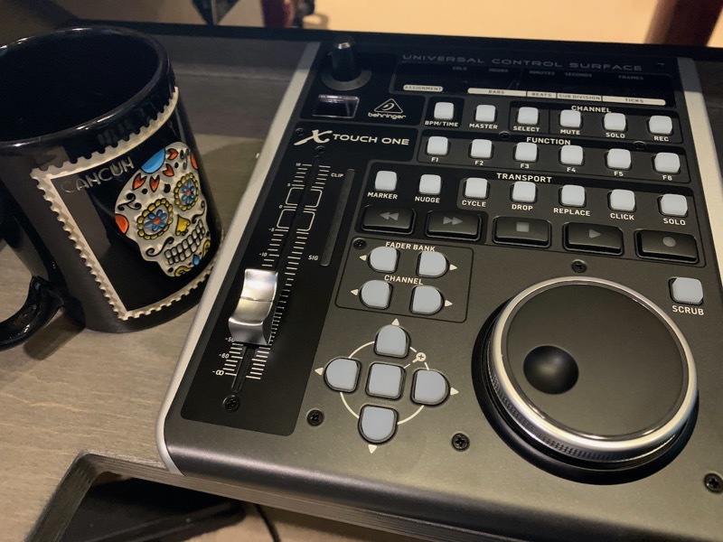 Behringer X Touch Oneのレビューとカスタマイズ方 | NICO BLOG