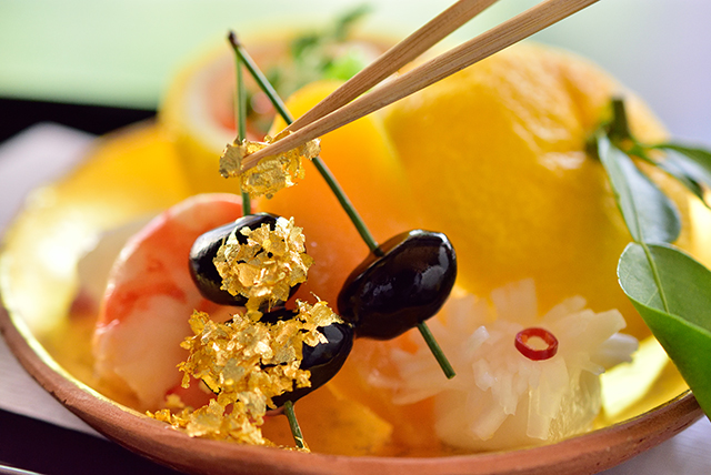 DX Micro 40mm f/2.8。細部の中の世界を捉える。