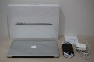 MacBook（マックブック）の買取と質預りなら青梅市で高額査定の「にじ