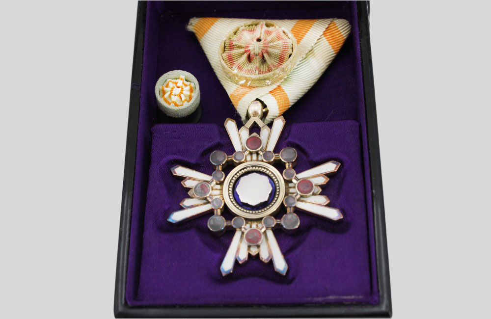 勲章【勲三等瑞宝章】買取実績｜日晃堂 買取実績