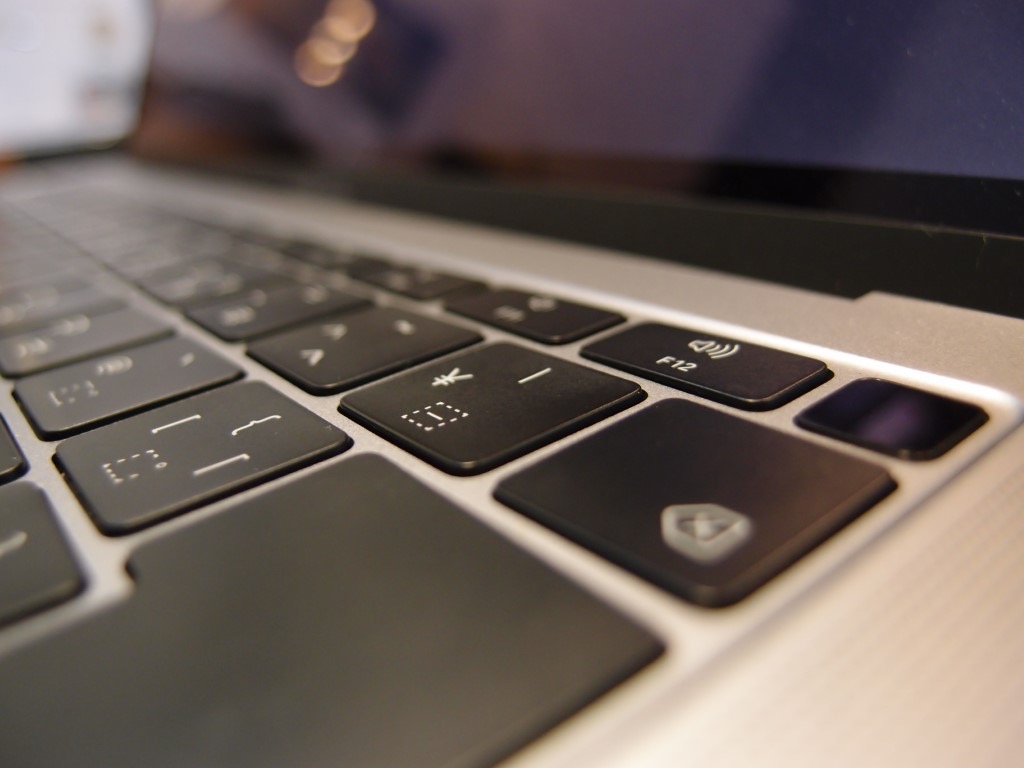 Apple嫌いが仕方なくMacBook Air(2018)を買ったのでレビュー