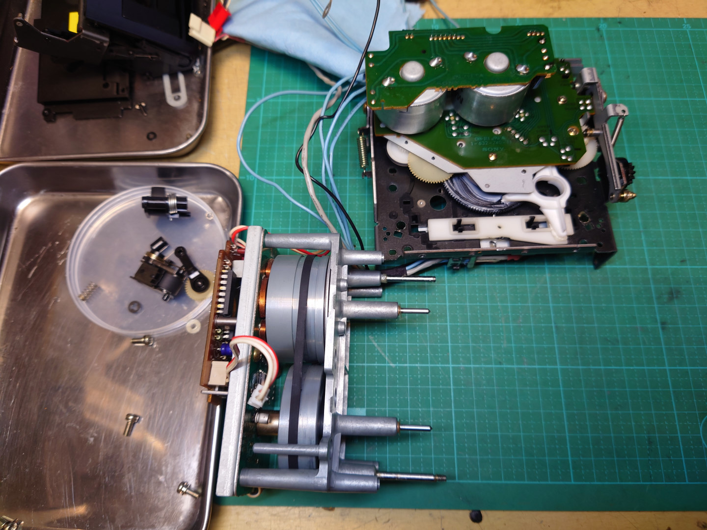 SONY TC-K555ESG 外観・内部の様子を実機の画像で紹介 | スーパー