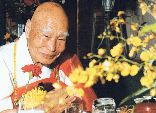 藤井日達上人仏教と世界平和 昭和56年5月 於池上本門寺 | 日本山妙法寺