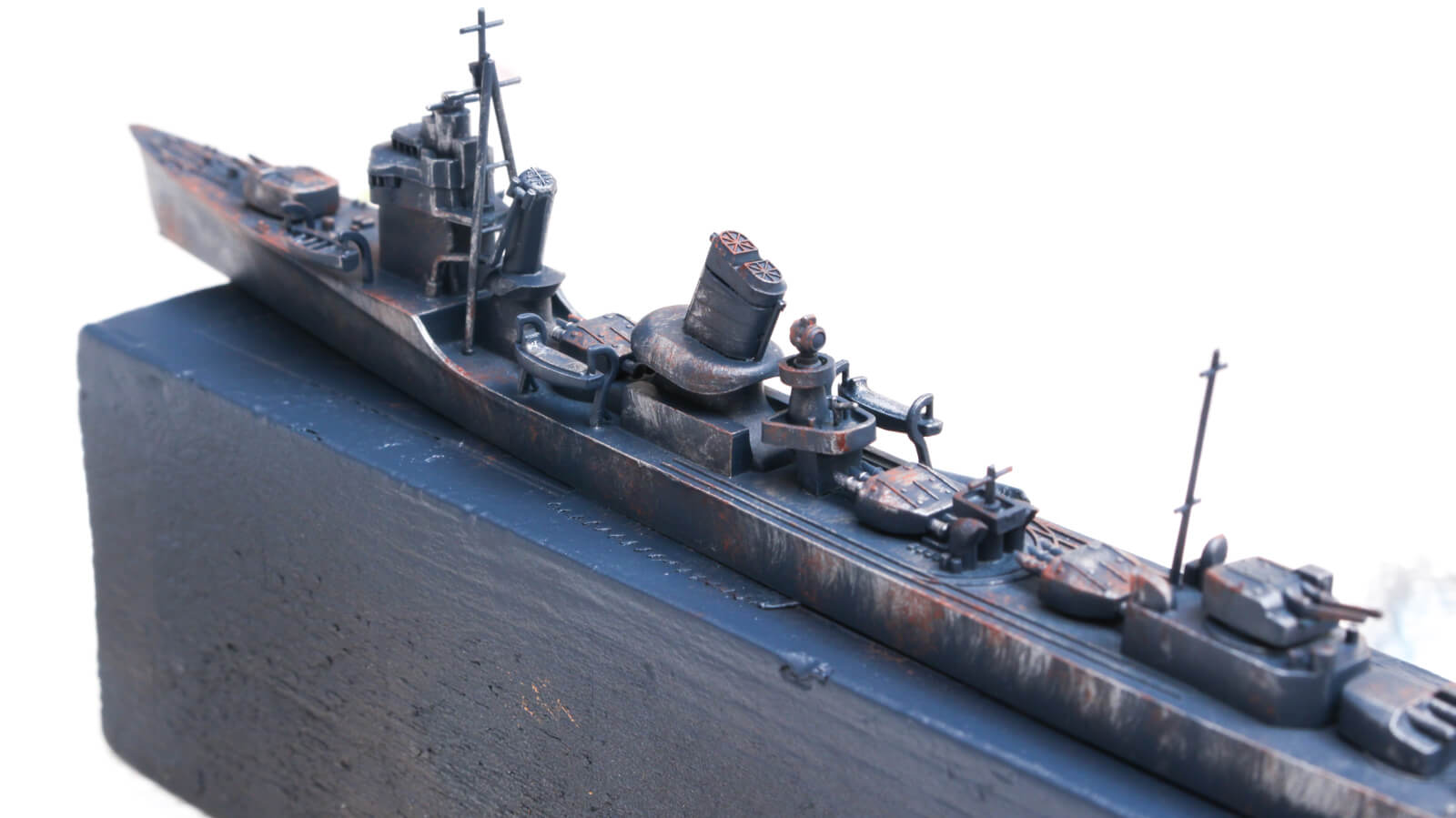 きっかけはタミヤの1:700暁／塗装で味わうフネの巨大さは、さらなる