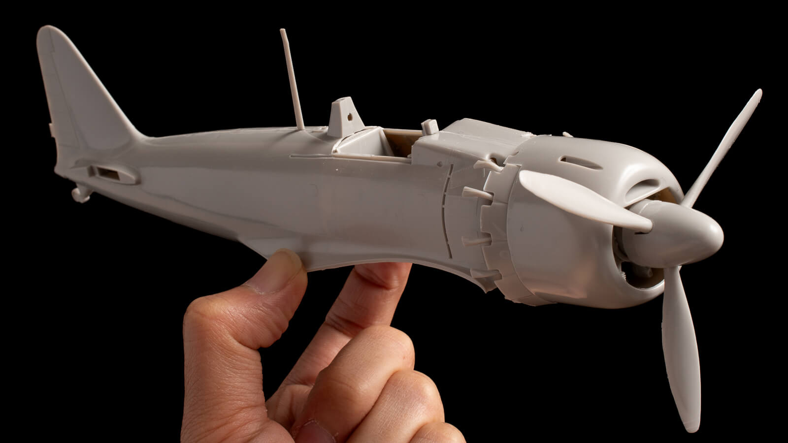 見えるところの辻褄合わせでハセガワのレジェンド零戦は一気に作り