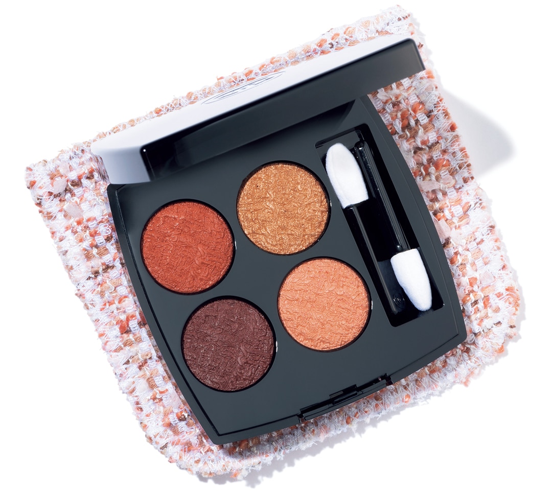 CHANEL（シャネル）の赤み×オレンジみパレットで秋の3ルック！【新作