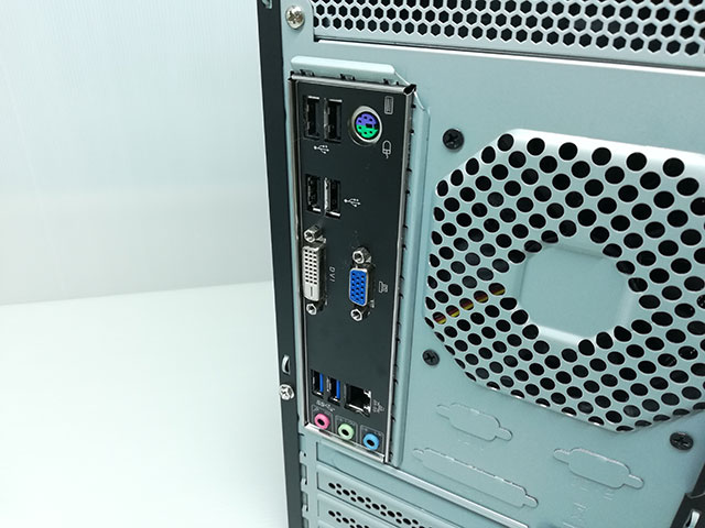 知人から中古のBTOパソコンを譲ってもらいました。